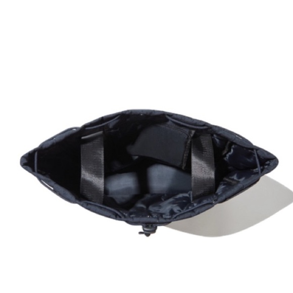 Beyond Yoga Black Convertible Gym Bag NWT - Picture 14 of 15